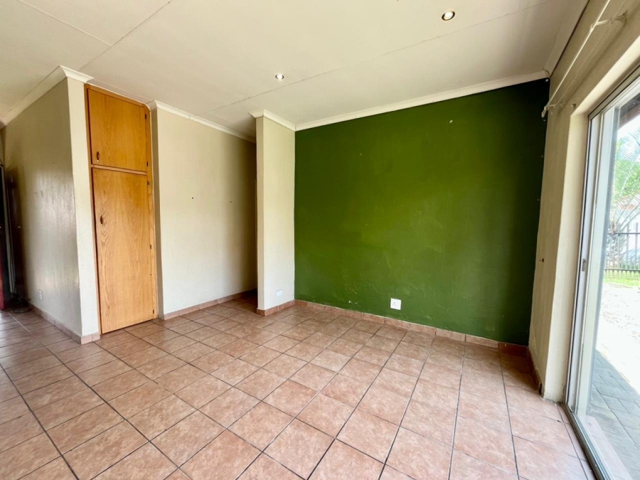 To Let 4 Bedroom Property for Rent in Waterval East North West